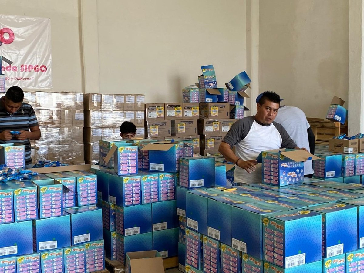 Preparación de cajas en maquila